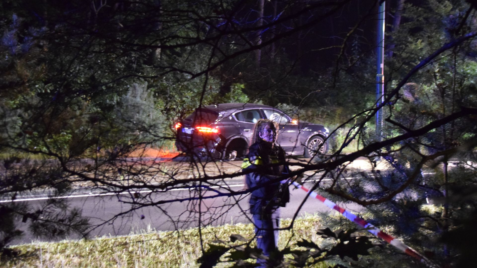 Achtervolging eindigt in crash, Maserati zwaar beschadigd in Veenendaal