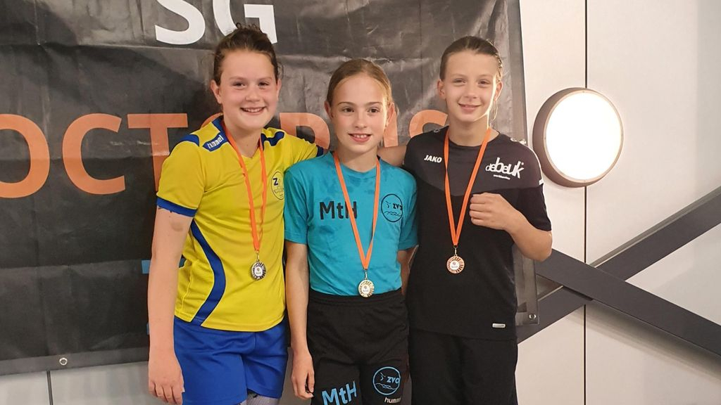 Nunspeetse zwemster wint twee keer zilver bij Gelderse Minoren Finales